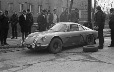 Aerodeckvv - #carboners #motoryzacja #renault 
Renault Alpine A110 na #czarneblachy ...