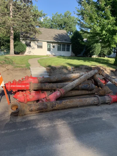 MarchMary - Sterta wykopanych hydrantów.
#ciekawostki #hydrant #z--------------a