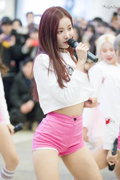 XKHYCCB2dX - #yeonwoo #momoland
#koreanka