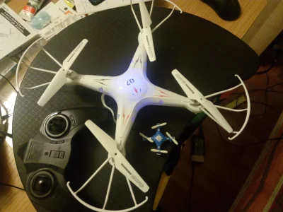 szczebrzeszynek - przyszedl do mnie dzisiaj kolejny dron q7 fy326, klon symy x5c od k...