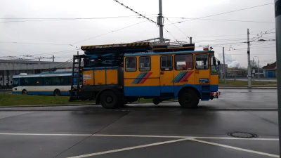 Tr8025 - Pojazd sieciowców z Ostrawy. Liaz 101.860 oryginalnie był pojazdem straży po...