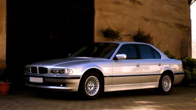 lamiesobie - Najbardziej prawilne BMW. E38 



#carboners #motoryzacja