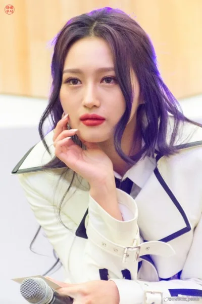 XKHYCCB2dX - #siyeon #dreamcatcher
#koreanka #kronografia