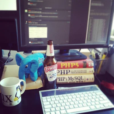 normanos - Zimne piwko w pracy? Polecam ten styl życia ;)

#wykop #piwo #praca #biu...