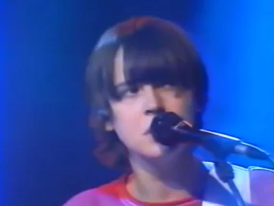 parachutes - Cat Power - N--e As the News(live 1992) - miała wtedy 20 lat. Z wyglądu ...