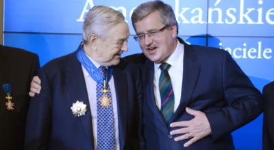 l.....l - Komorowski z Georg Soros.
Bronisław Komorowski odznaczył Krzyżem Komandors...