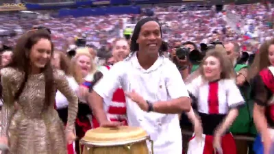 Minieri - Kalinka i Ronaldinho na bębnie ( ͡° ͜ʖ ͡°)
#mecz #mundial
