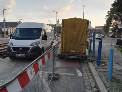 PepeXD - Hehe miałem podobną sytuację we Wrocławiu podczas remontu nawierzchni na mos...