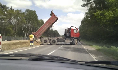 LukaszW - Spoko... poczekamy... #robotydrogowe