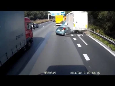 Triplesix - Dlaczego nie należy zjeżdżać z autostrady zza ciężarówki przy sporej pręd...