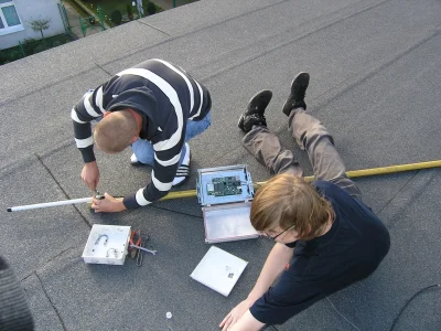 dfgg - #samoblip z instalacji nowego #routerboard'a na dachu. miejsce akcji : dach na...