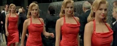 zolwixx - @anna-frasyniuk: nie, to nie jest kobieta w czerwonej sukni.

tamta wyglą...
