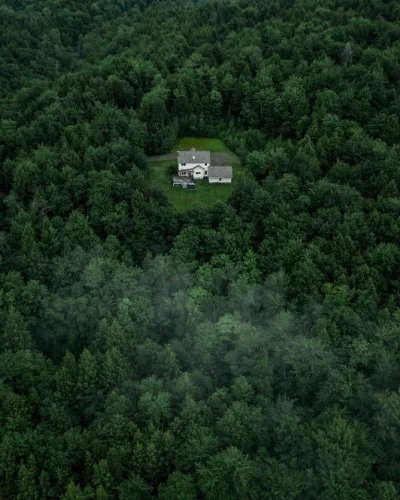 Pani_Asia - Dom w środku lasu

Vermont, USA

#estetyczneobrazki #earthporn #dzien...