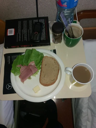 Kwassokles - #szpital #jedzenie #zdrowie jak widać 2 kromki chleba 2 plasterki wędlin...
