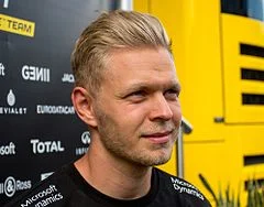 PsychopathyRed - @SierzantBagieta: Widzę że Kevin Magnussen poza sezonem F1 dorabia s...