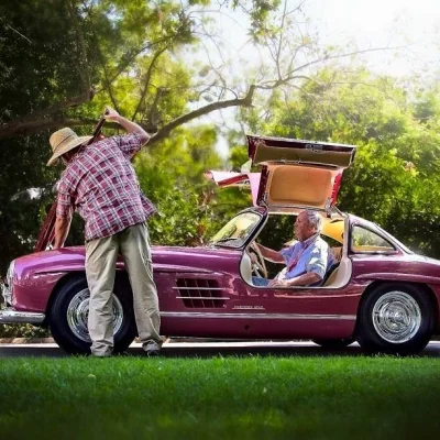 SiekYersky - Polscy emeryci tacy szczęśliwi 

#mercedes #gullwing #carboners #wykopca...