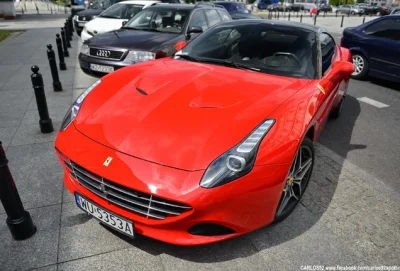 bonpensiero - Frog pośredniczy przy wypożyczaniu samochodów. A to czerwone Ferrari Ca...