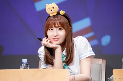 XKHYCCB2dX - #momo #twice
#koreanka #japonka