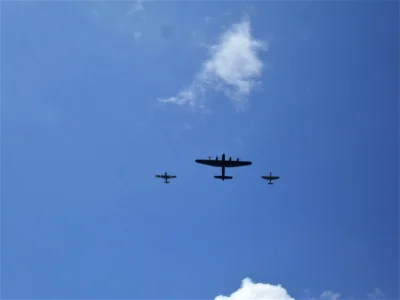 KCPR - Ale kozacko, gdy przelatuje nad głową Lancaster <3
#aircraftboners #samoloty ...