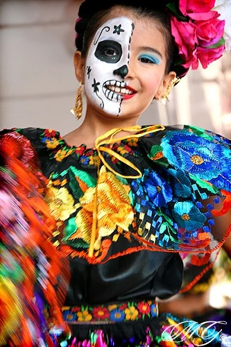 j.....n - #meksyk #festynludowy #ladnadziewczyna