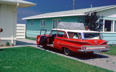 myrmekochoria - Powrót z 3 tygodniowych wakacji, Great Falls, Montana, 1964.

#star...