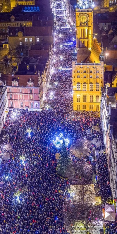 Rozn3r - @maxwol: a nie będą chcieli zrobić w Sobotę żeby przyszło jak najwiecej ludz...