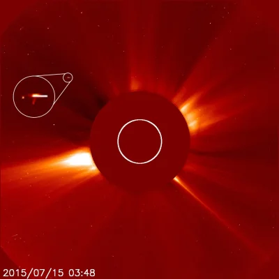 0.....2 - NASA opublikowała zdjęcie Słońca, na którym znalazł się podejrzany obiekt, ...