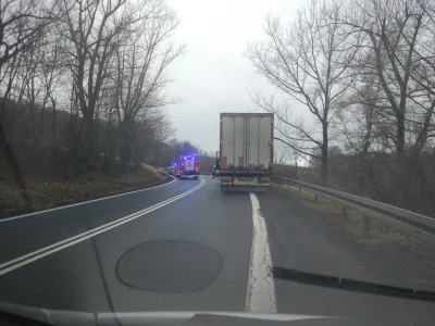 bachus - Wypadek od Jeleniej Góry w stronę #wroclaw na 22km przed Bolkowem. Pół godzi...