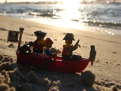 lbjaco - Piraci na plaży w Dębkach
#piraci #debki #morze #lego