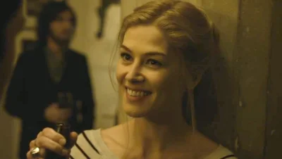 wfyokyga - Dzisiaj 40 lat kończy Rosamund Pike znana z filmu "Gone Girl" w reżyserii ...