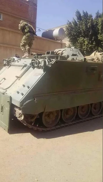 Thorkill - Takiego fajnego składaka dzisiaj Houthi zdobyli w Sanie. M-113 z wieżyczką...