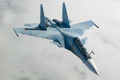 Mak87 - @mechaos: Nie jest. Mig-29 nie ma "przednich skrzydełek". To Su-30 (jak pisał...