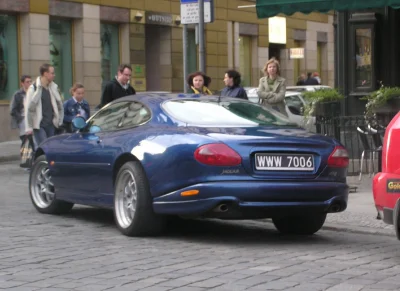 addaam_99 - Taki Jaguar XK jeździł po Wrocławiu, ponoć bardzo często stawał w okolica...