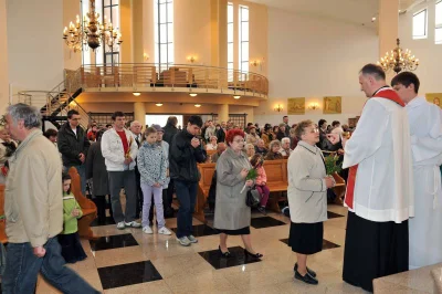 kobeb - Czy ksiądz Kościoła Katolickiego też podlega obligatoryjnie badaniom sanepido...