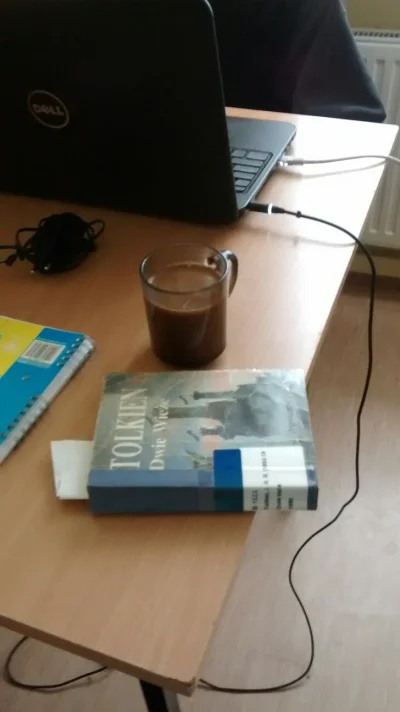 wujeklistonosza - Mój plan na najbliższe godziny: kawa z mlekiem, Tolkien a potem Dra...
