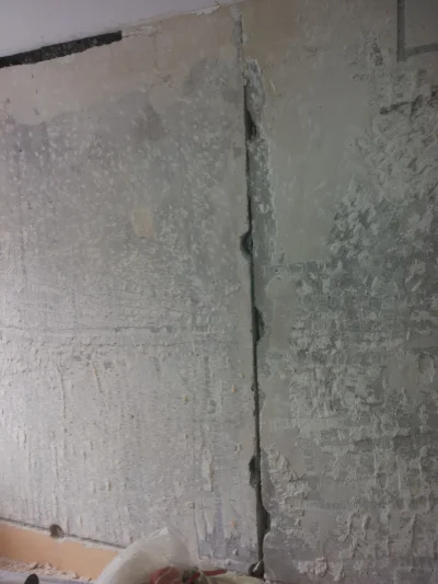 aphroman0 - Mirki z #budownictwo powiedzcie mi czy takie szpary w ścianach w bloku to...