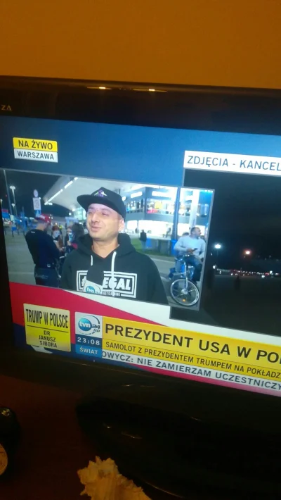 kosmicznaowca - Tymczasem na #TVN wypowiada się ekspert ds USA Wujek Samo Zło xD