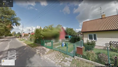Robieterazplacki - Dlaczego dom konona jest zacenzurowany na street view?
#kononowic...