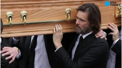 rbk17 - #jimcarrey #pogrzeb #niewiemjaktootagowac #film #filmy #aktor 

Jim Carrey ...