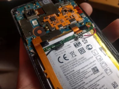 rannyrabarbar - Swap baterii z LG G2 do nexusa 5 zakończony powodzeniem. Zmiana z 220...