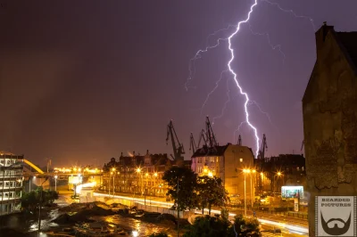 sznek_mk - Wczorajsza burza nad Gdańskiem ( ͡° ͜ʖ ͡°)
#burza #gdańsk #piorunamiwaloz...