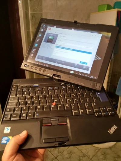 kidi1 - To ja przedstawię swój. ThinkPad X201 Tablet. Właśnie robię testy.