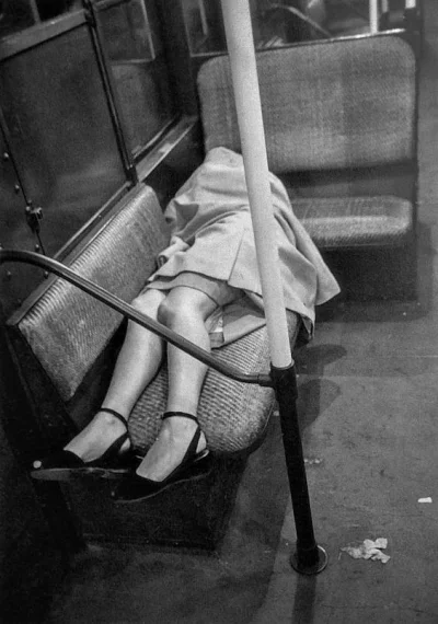 M.....a - #fotografia #kubrick #starezdjecia

Stanley Kubrick - Kobieta śpiąca w me...