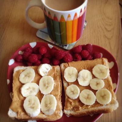 kicioch - #sniadanie #banana #omnomnomnom