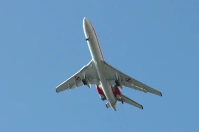 matemaciek - Czy to już #planespotting? Wybaczcie jakość, crop 1:1. [#foto #fotomatem...