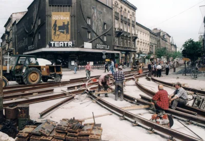 angelosodano - Remont ulicy Karmelickiej, Kraków, 1998
#krakow #vaticanoarchive #fot...