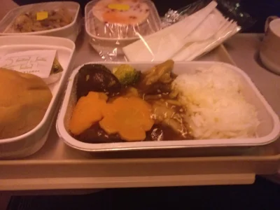 gorush - @przemek1259: jedzenie spoko 2 dania na długi lot i jedno na krótki. Picie b...