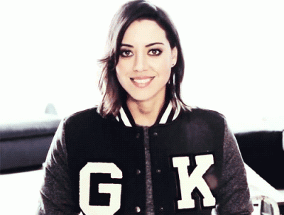 f.....s - #ladnapani #usmiechboners #gif #aubreyplaza