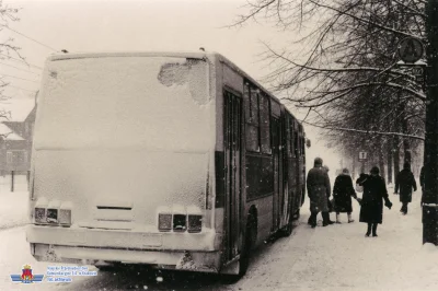 funthomas - Kurła, kiedyś to były zimy i ikarusy
#krakow #komunikacjamiejska #autobu...
