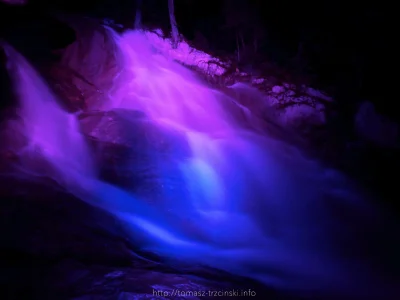 MagicPiano222 - Wodospad nocą podświetlony #fotografia #zdjecia #gory #fotografianocn...